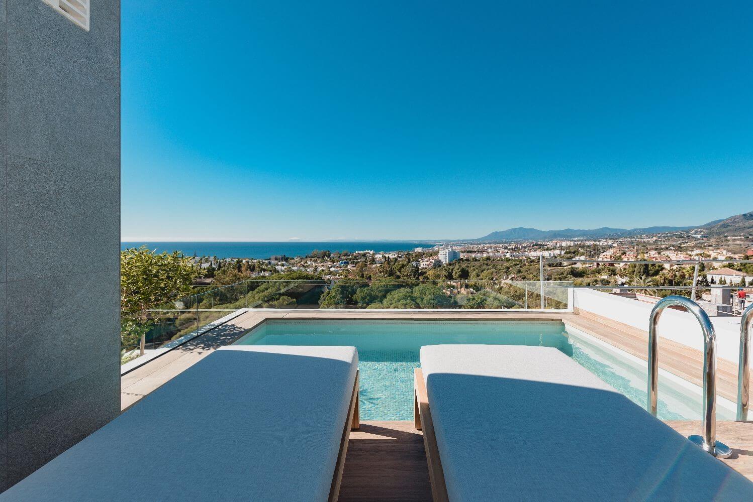 Luxe villa te koop in Marbella zwembad