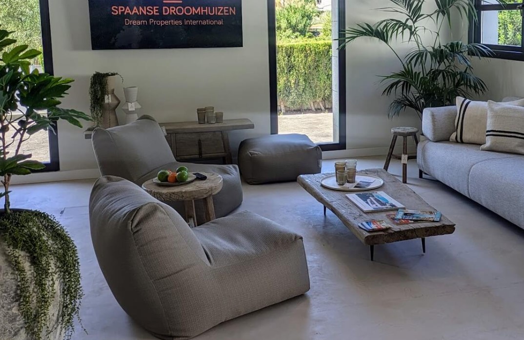 Laui Lounge bij Spaanse Droomhuizen in Moraira